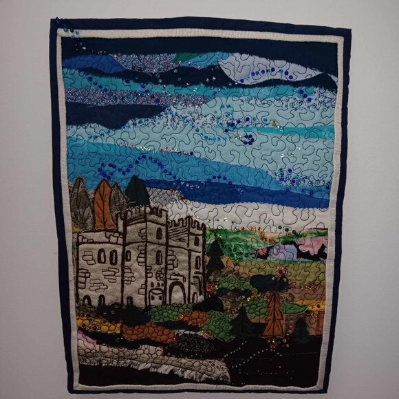 Art Quilt OLD KNIGHT'S CASTLE  Wall Art Quilted Wall Hanging Room Decor 17"x13" - Picture 1 of 4